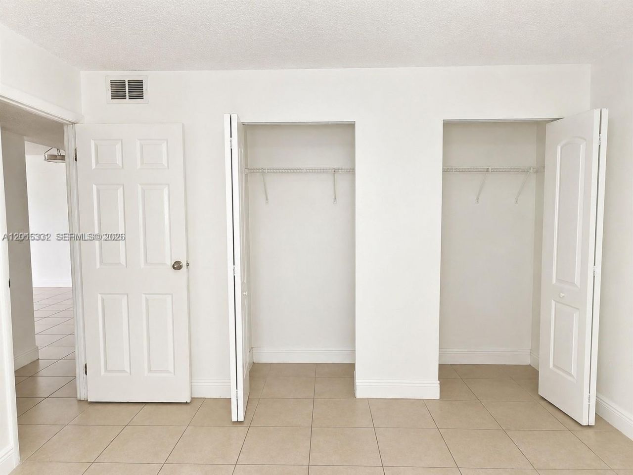 17911 NW 68th Ave, Unit M201, Hialeah, FL 33015 Photo