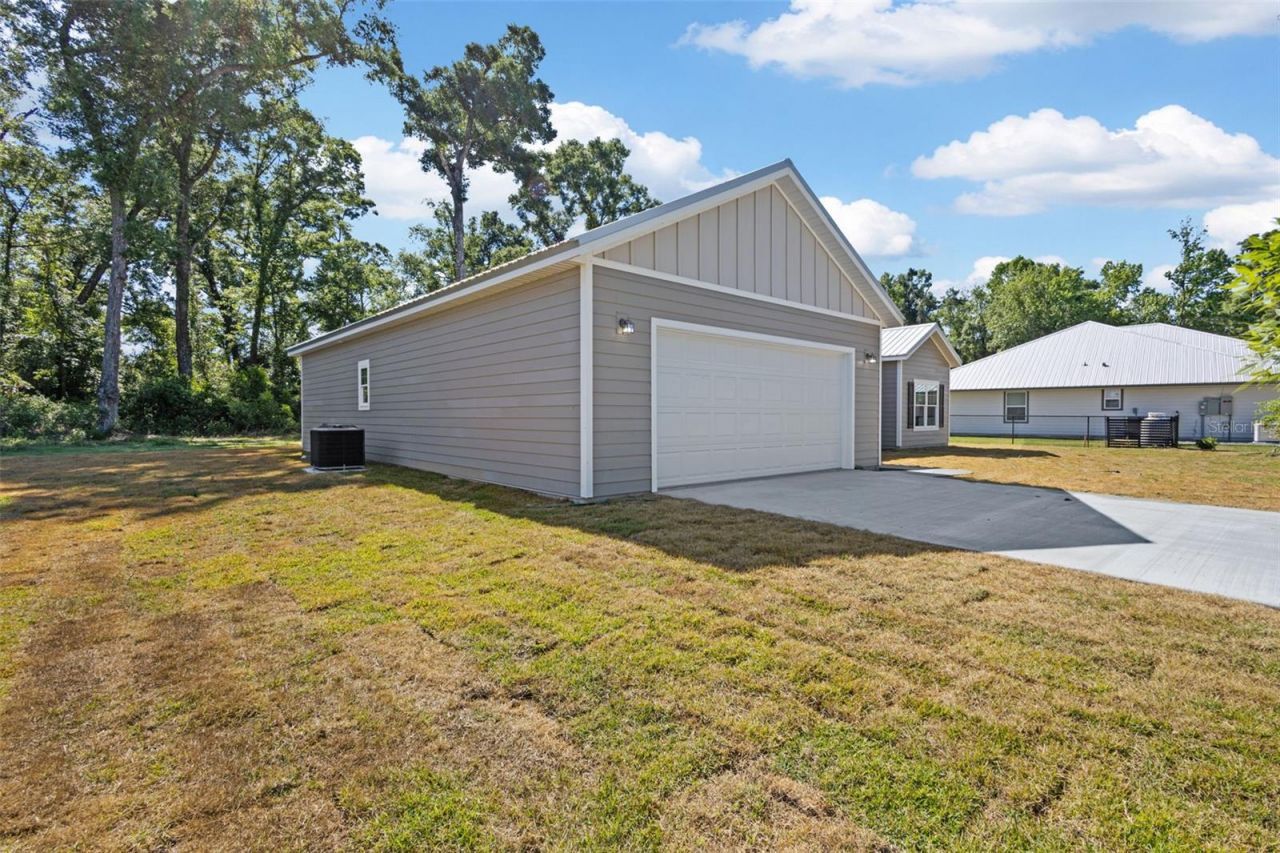 9100 Dorie Drive , Trenton, FL 32693 Photo