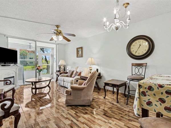 2831 E Sunrise Lakes Dr, Unit 105, Sunrise, FL 33322