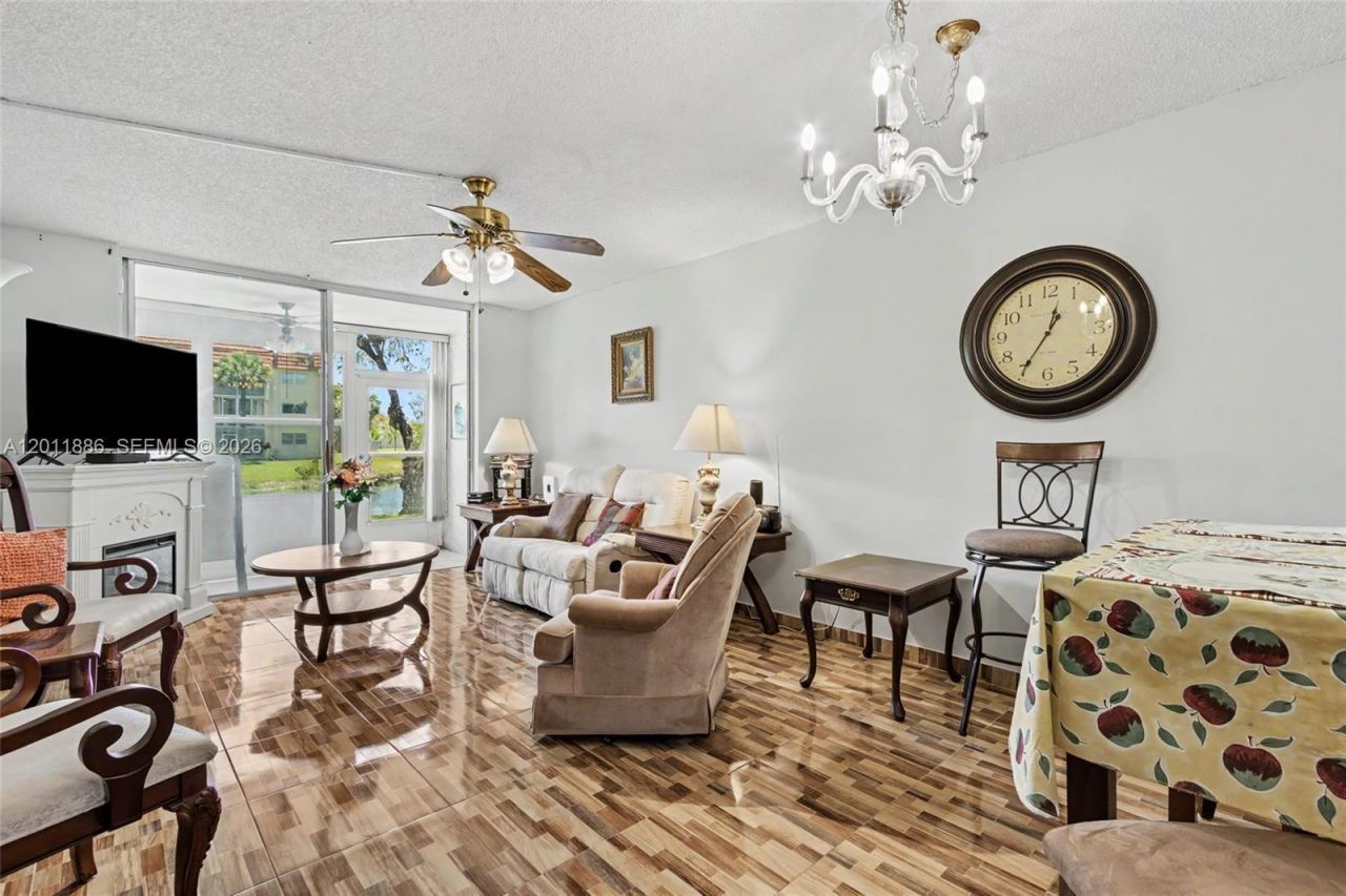 2831 E Sunrise Lakes Dr, Unit 105, Sunrise, FL 33322 Photo