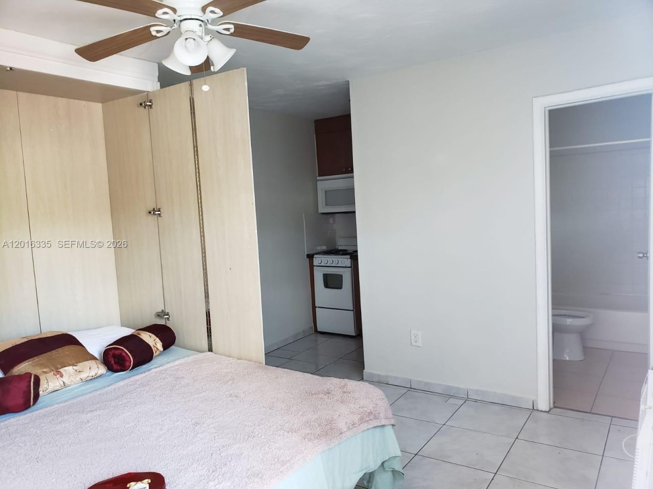 554 NE 68th St , Unit 4, Miami, FL 33138 Photo