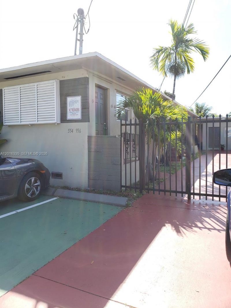 554 NE 68th St , Unit 4, Miami, FL 33138 Photo