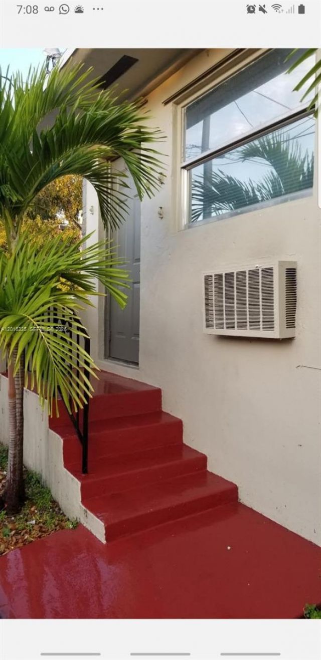 554 NE 68th St , Unit 4, Miami, FL 33138 Photo