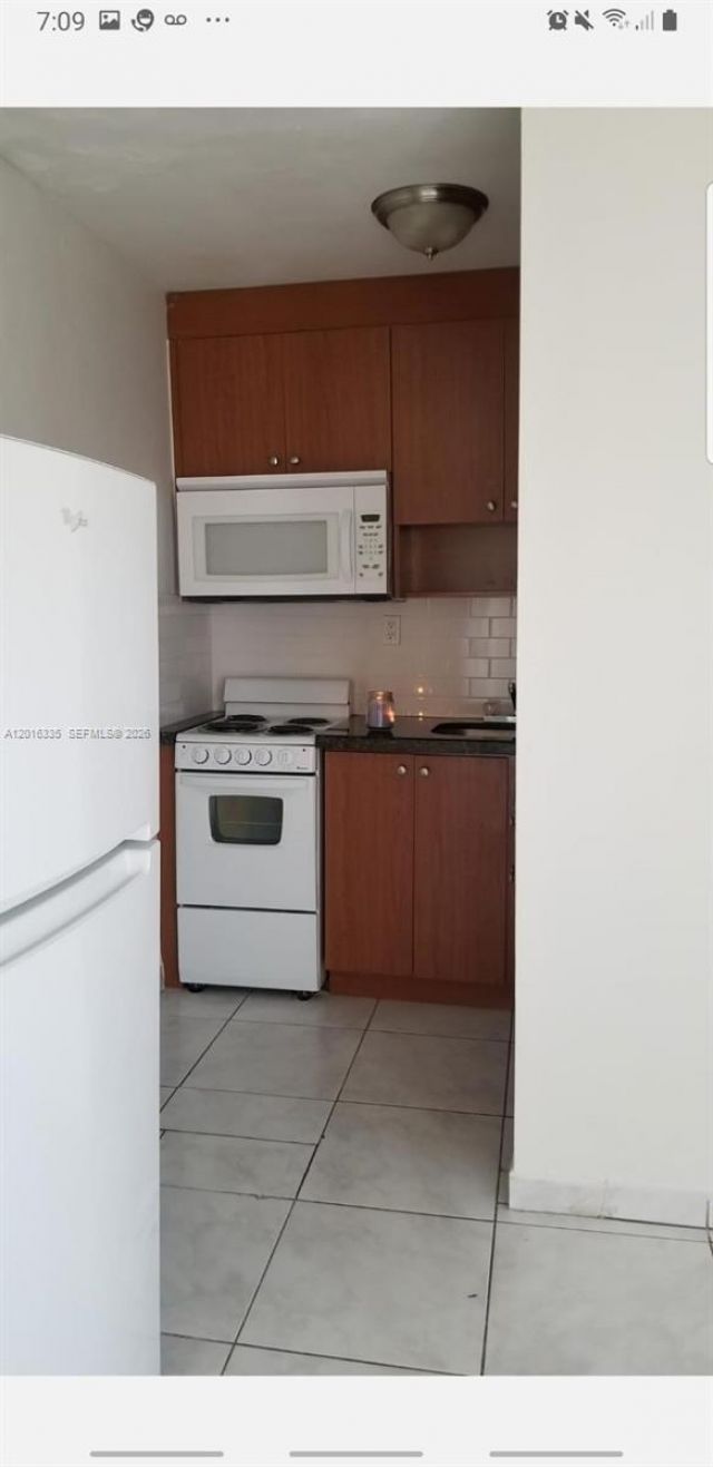 554 NE 68th St , Unit 4, Miami, FL 33138 Photo