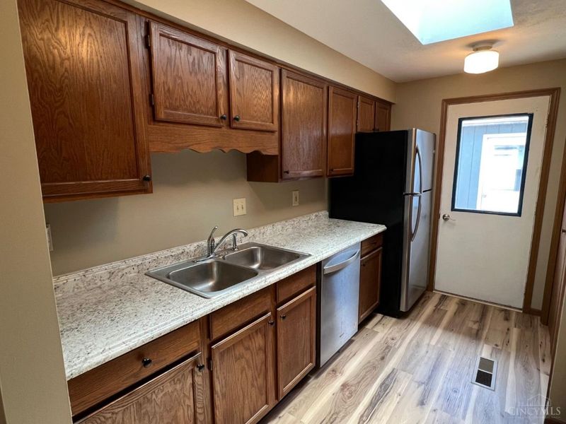 4512 Ridgewood Road E, Springfield, OH 45503 Photo 3