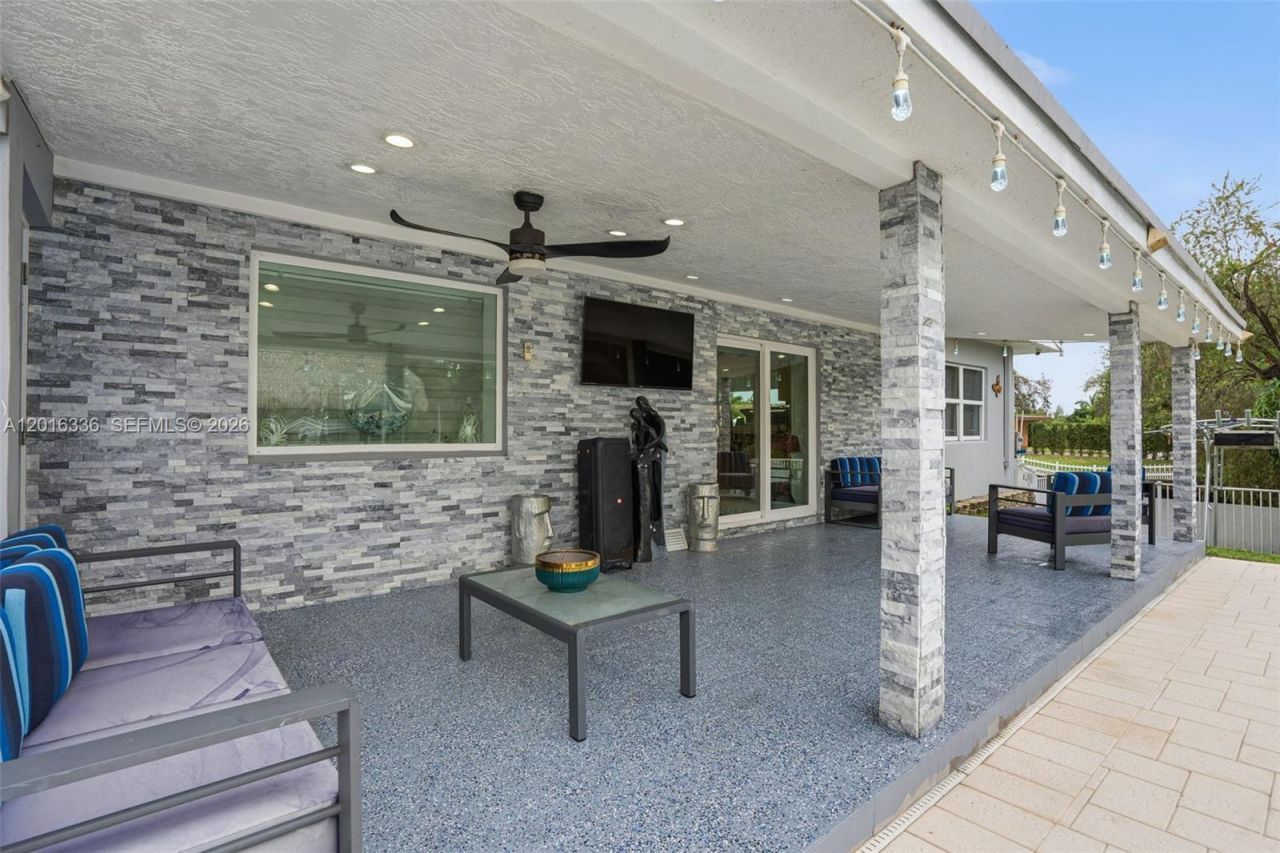 2918 Cleveland St , Hollywood, FL 33020 Photo