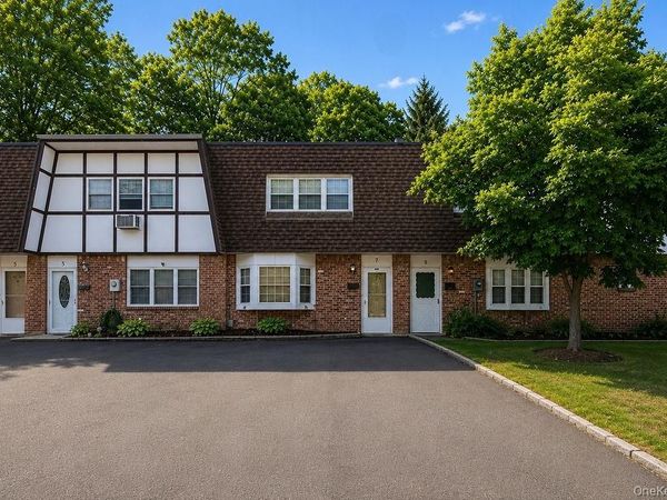 7 Roundtree Court , Beacon, NY 12508