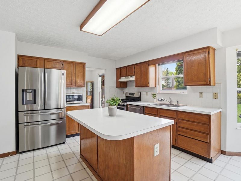 3686 Riverlane Court, Columbus, OH 43221 Photo 14