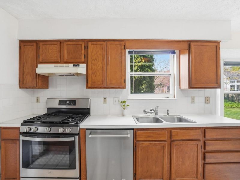 3686 Riverlane Court, Columbus, OH 43221 Photo 19
