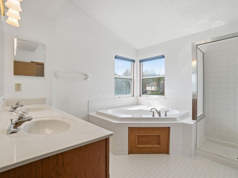 3686 Riverlane Court, Columbus, OH 43221 Photo 29