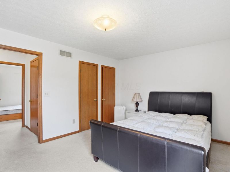 3686 Riverlane Court, Columbus, OH 43221 Photo 34