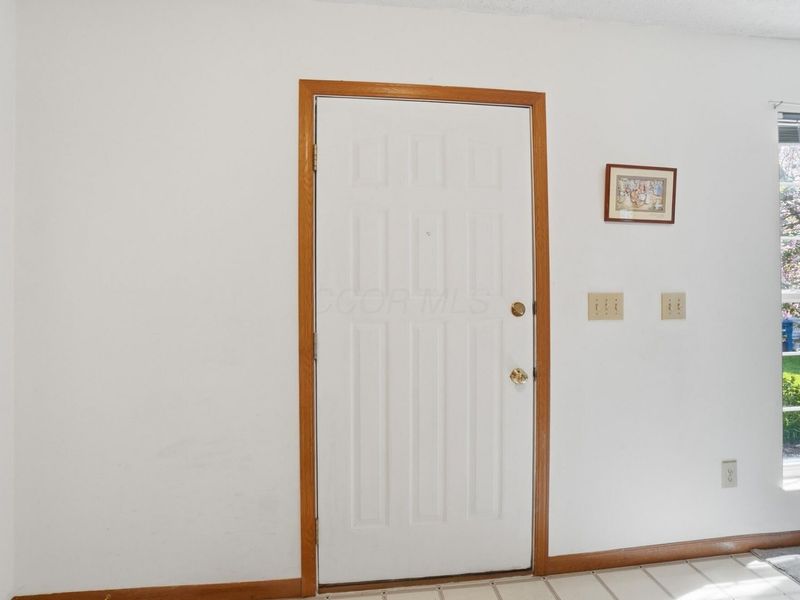 3686 Riverlane Court, Columbus, OH 43221 Photo 6