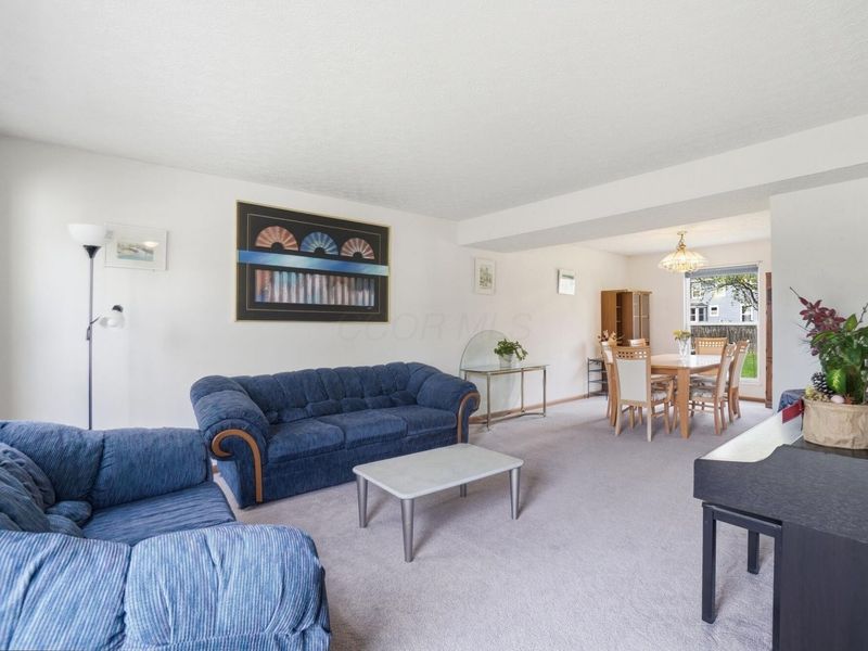 3686 Riverlane Court, Columbus, OH 43221 Photo 7