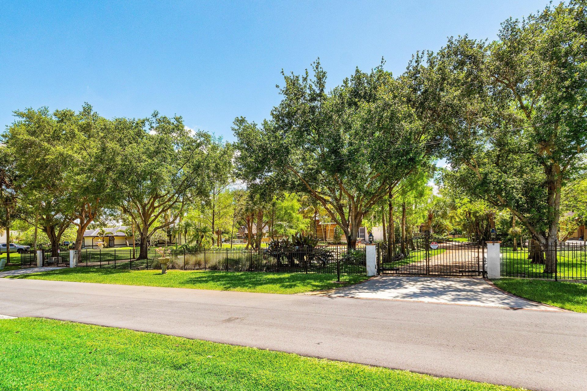 6002 NW 74th Terrace, Parkland, FL 33067 Photo