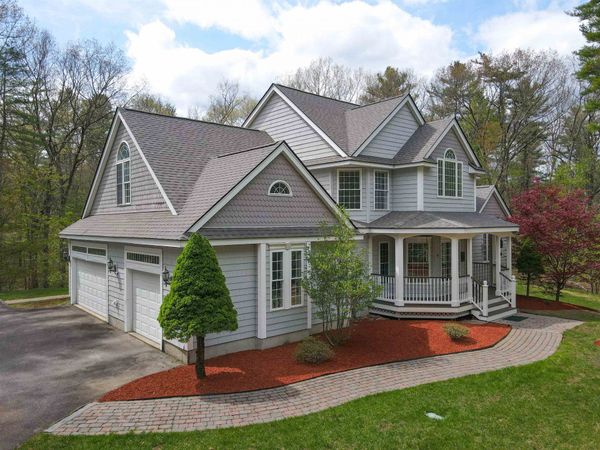 17 Aldrich Street, Litchfield, NH 03052