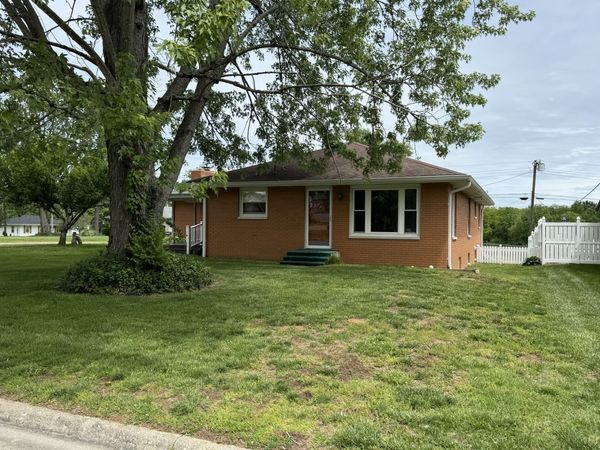 100 Belcher Drive , Anna, IL 62906