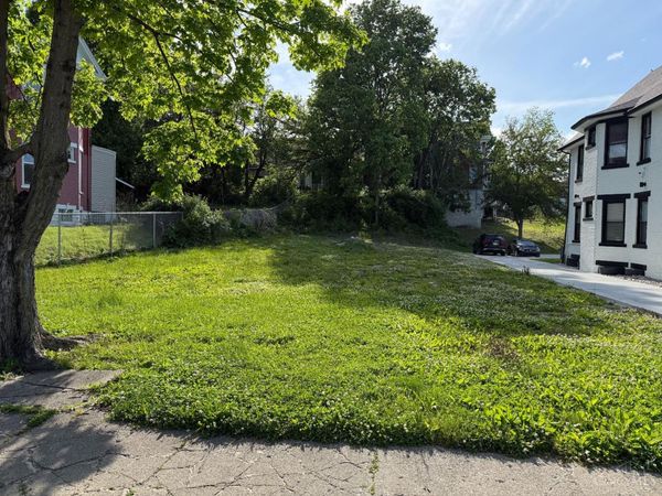 815 Hawthorne Avenue, Cincinnati, OH 45205