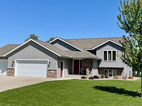 1409 28th Street SW, Austin, MN 55912