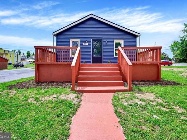2205 CLAYTON AVENUE, HARRISBURG, PA 17109