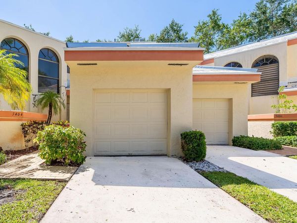 3404 Emerald Oaks Drive, Unit 803, Hollywood, FL 33021