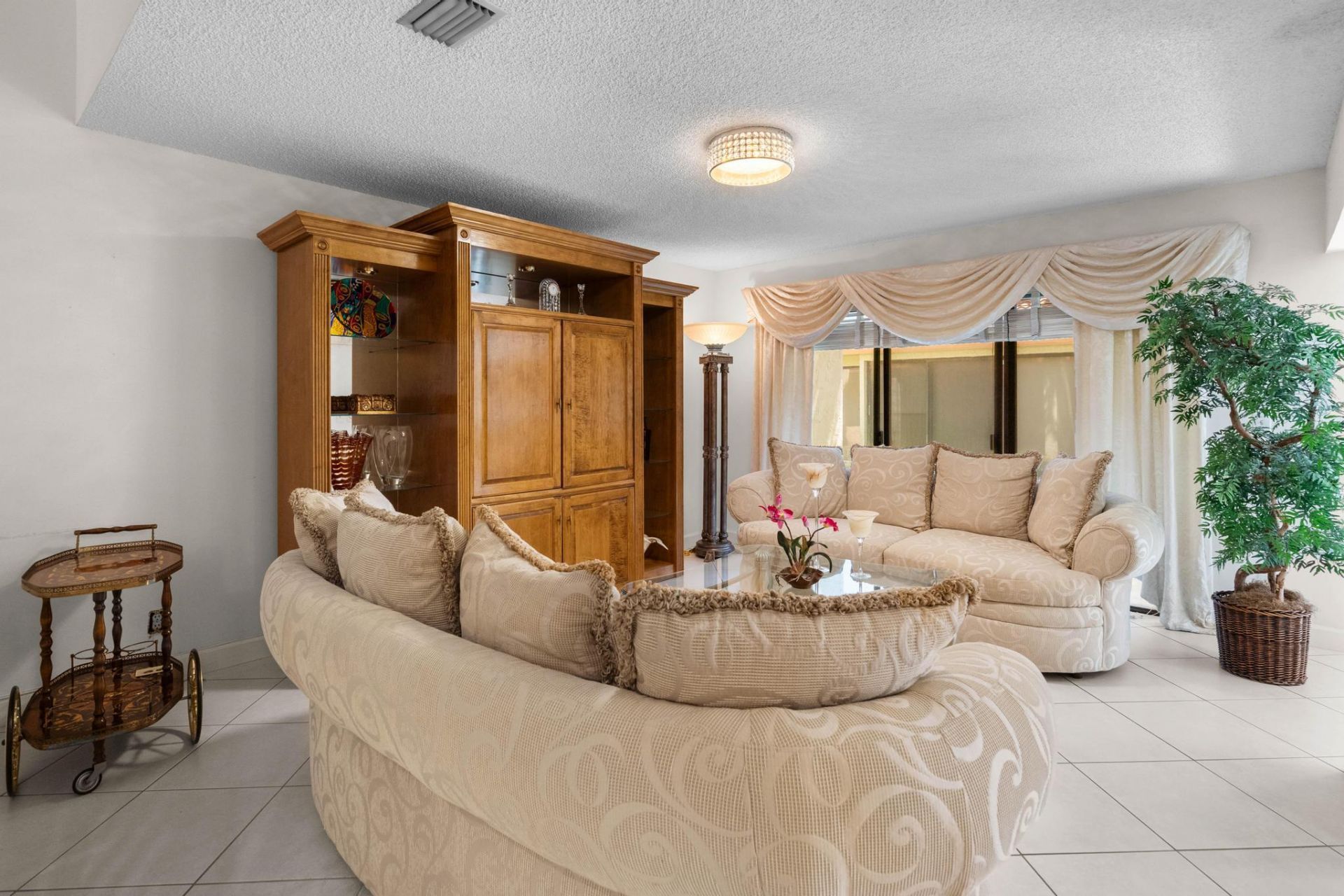 3404 Emerald Oaks Drive, Unit 803, Hollywood, FL 33021 Photo