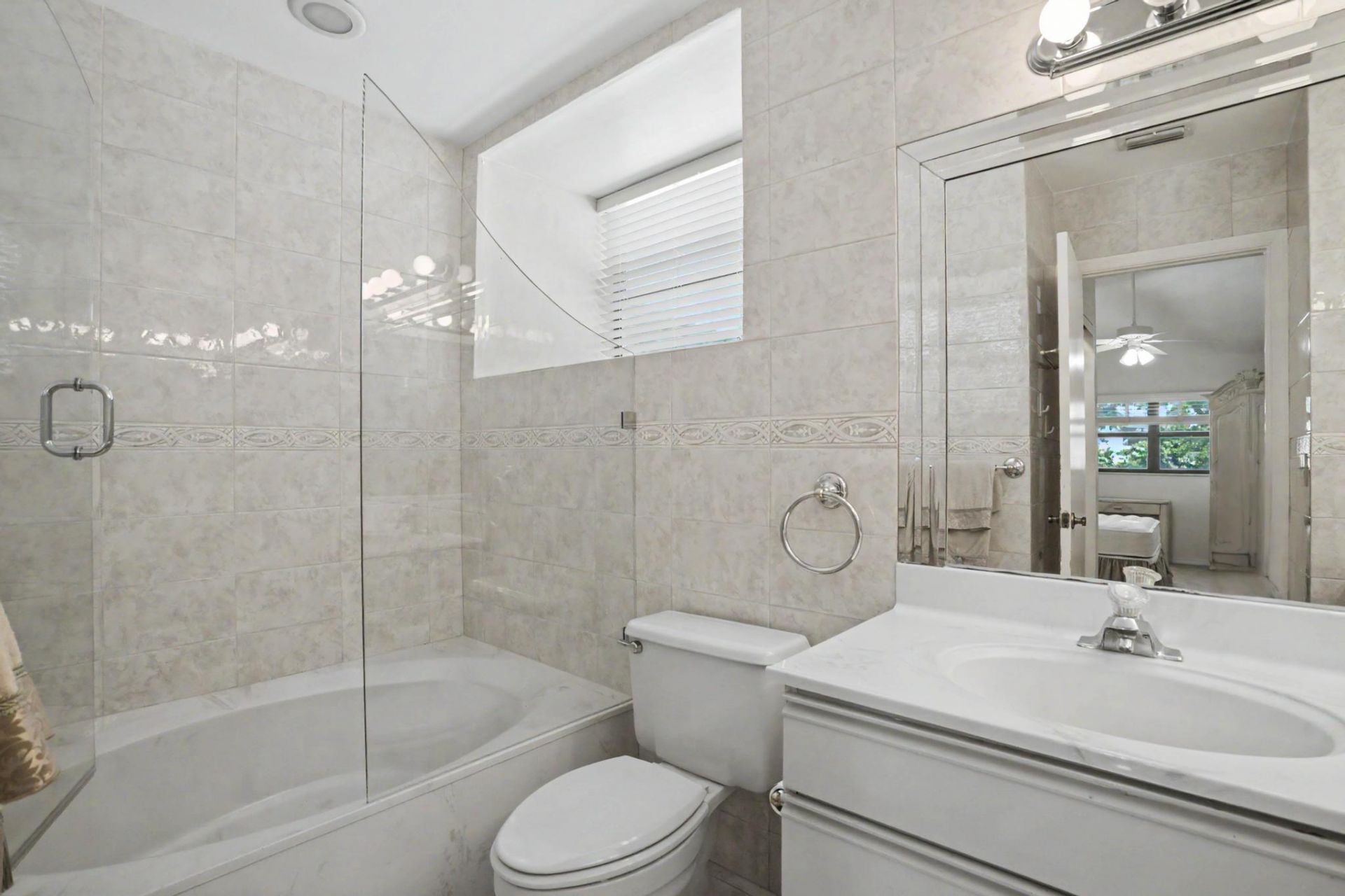 3404 Emerald Oaks Drive, Unit 803, Hollywood, FL 33021 Photo