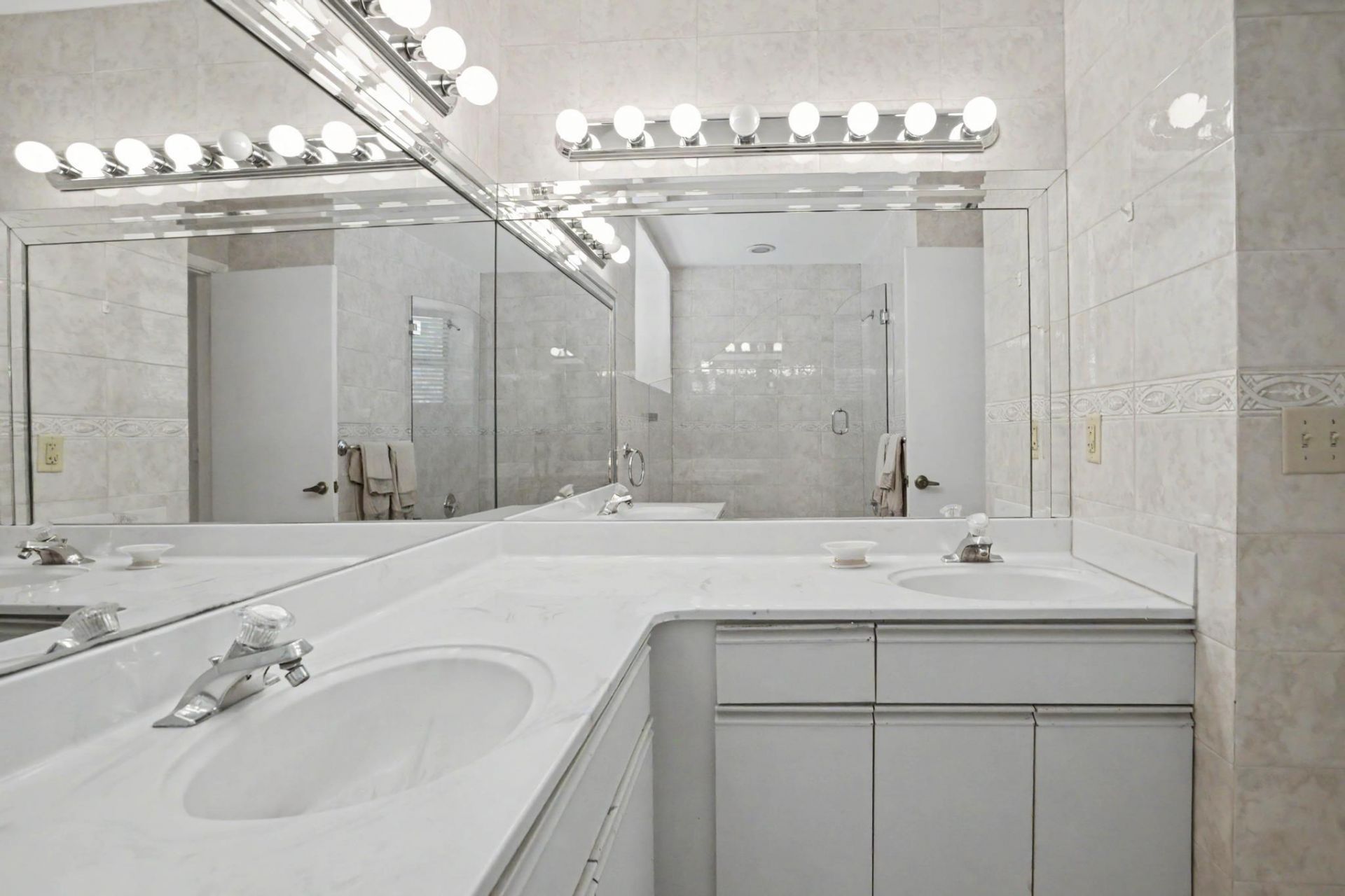 3404 Emerald Oaks Drive, Unit 803, Hollywood, FL 33021 Photo