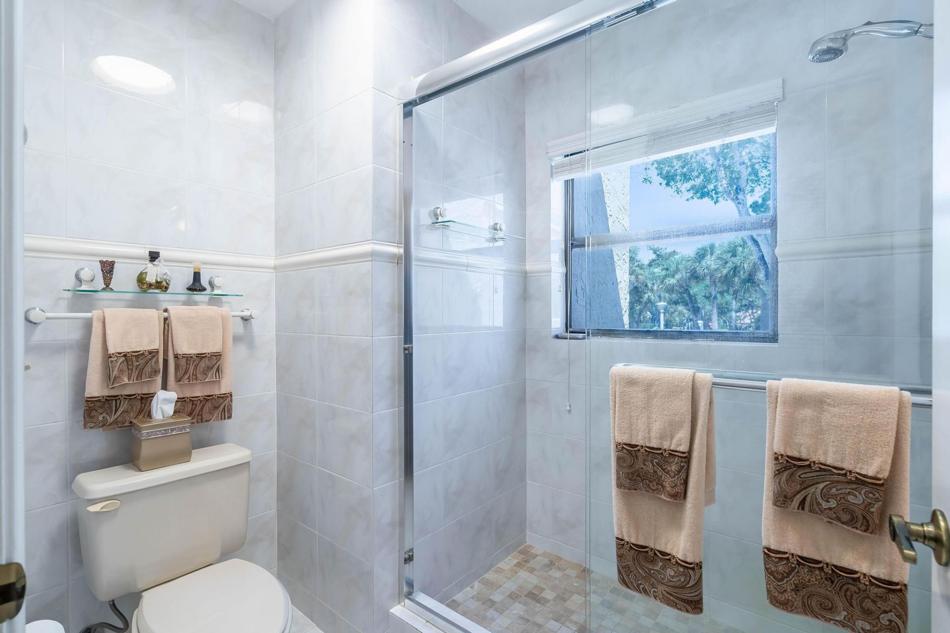 3404 Emerald Oaks Drive, Unit 803, Hollywood, FL 33021 Photo