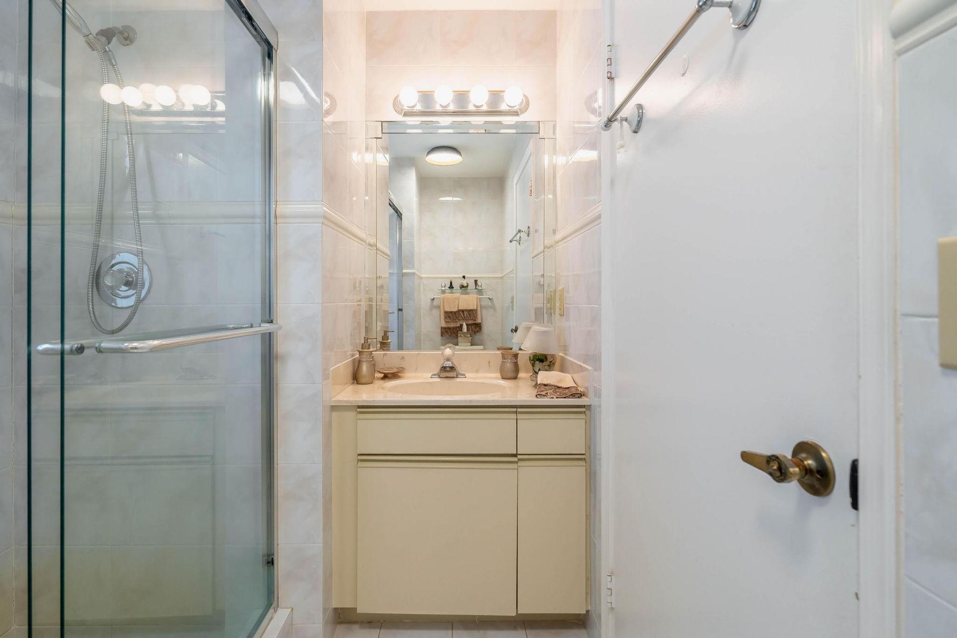 3404 Emerald Oaks Drive, Unit 803, Hollywood, FL 33021 Photo