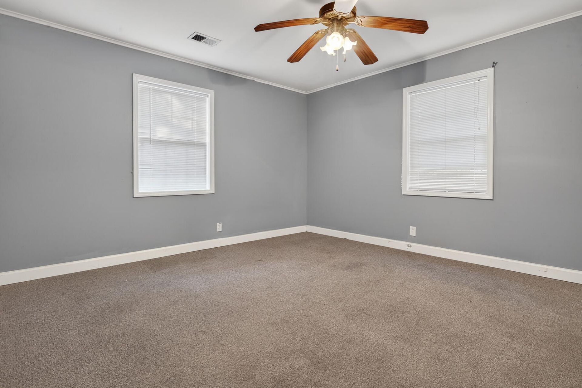 727 Levee Drive Photo 23