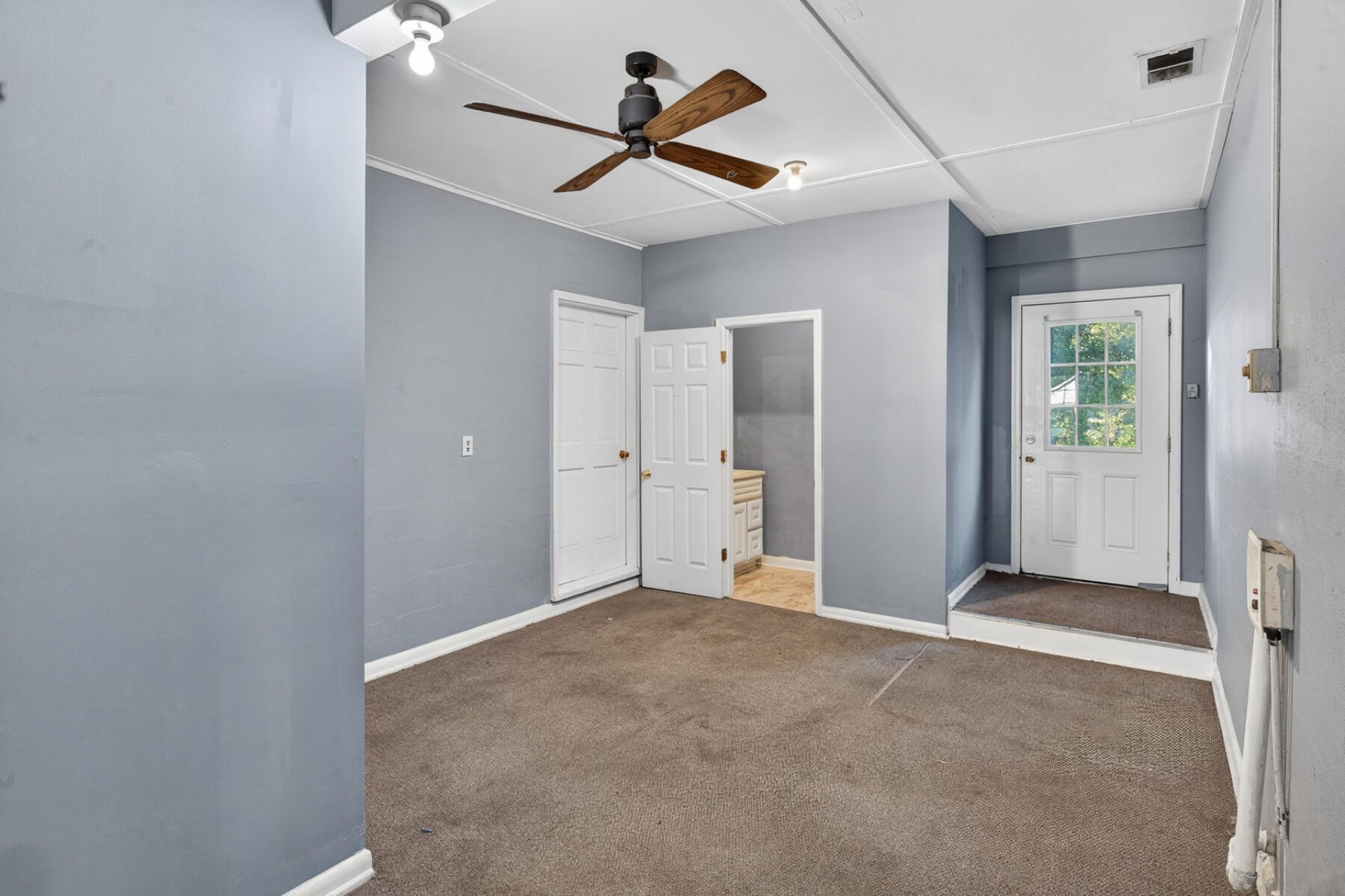 727 Levee Drive Photo 27
