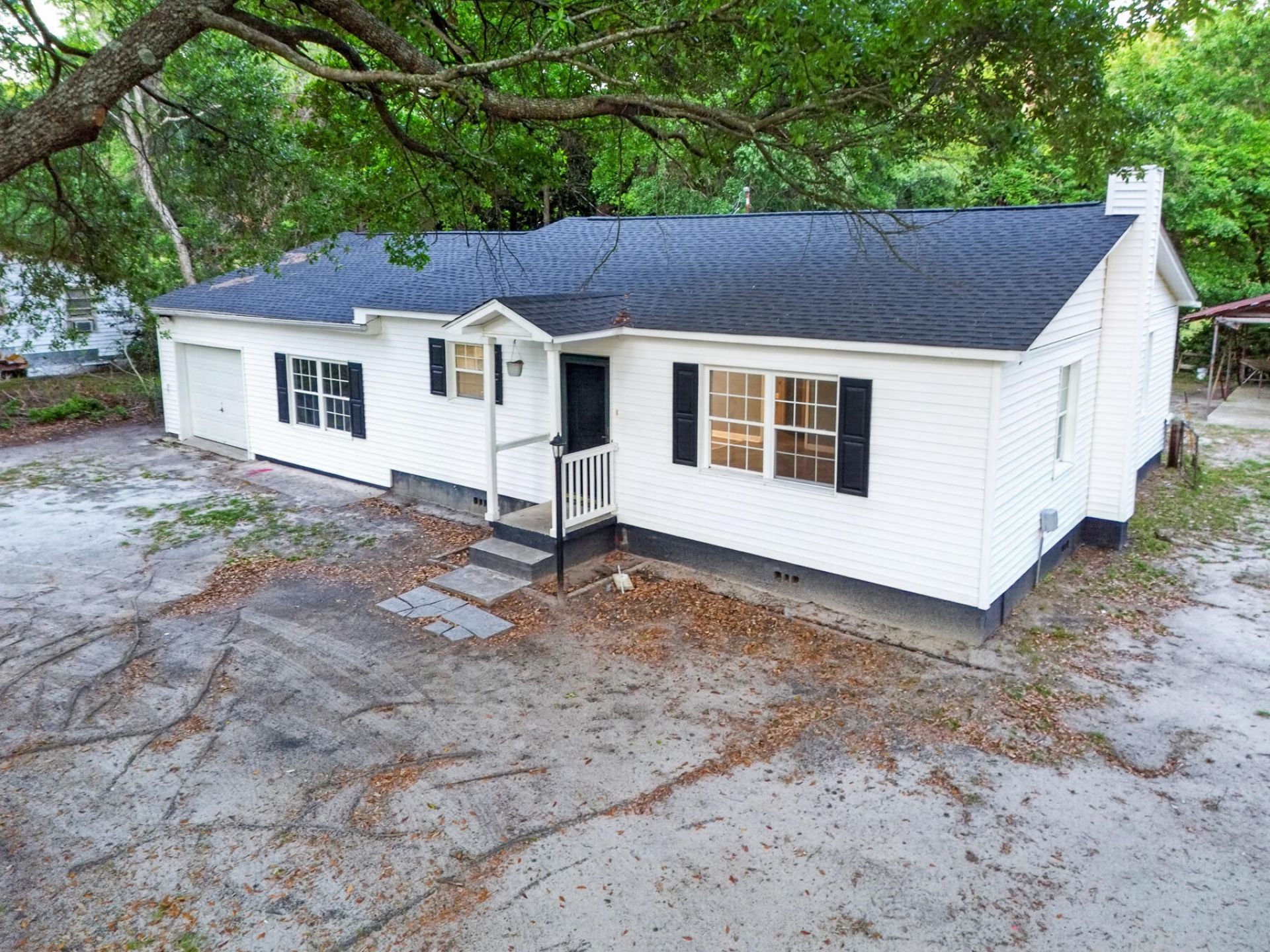 727 Levee Drive Photo 9