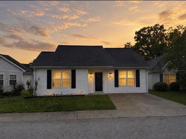 1025 Keeneland Court, Frankfort, KY 40601