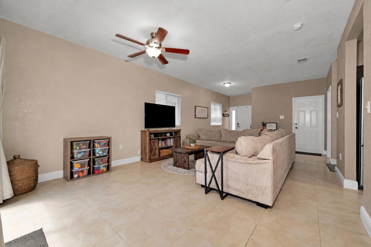 381 NE 35th Terrace, Homestead, FL 33033 Photo