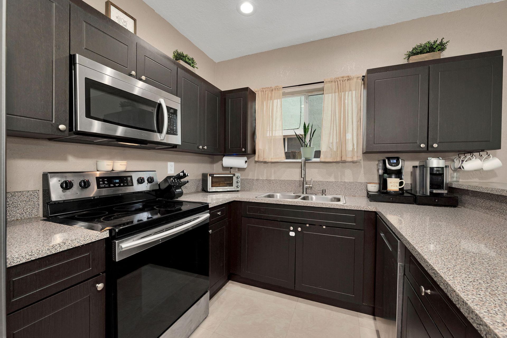 381 NE 35th Terrace, Homestead, FL 33033 Photo