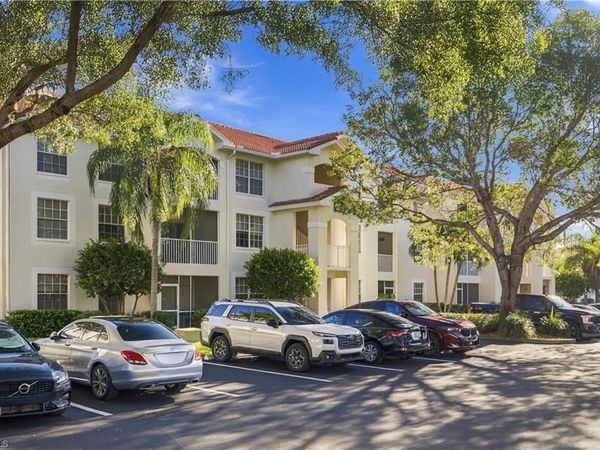 4620 Saint Croix LN, Unit 925, NAPLES, FL 34109