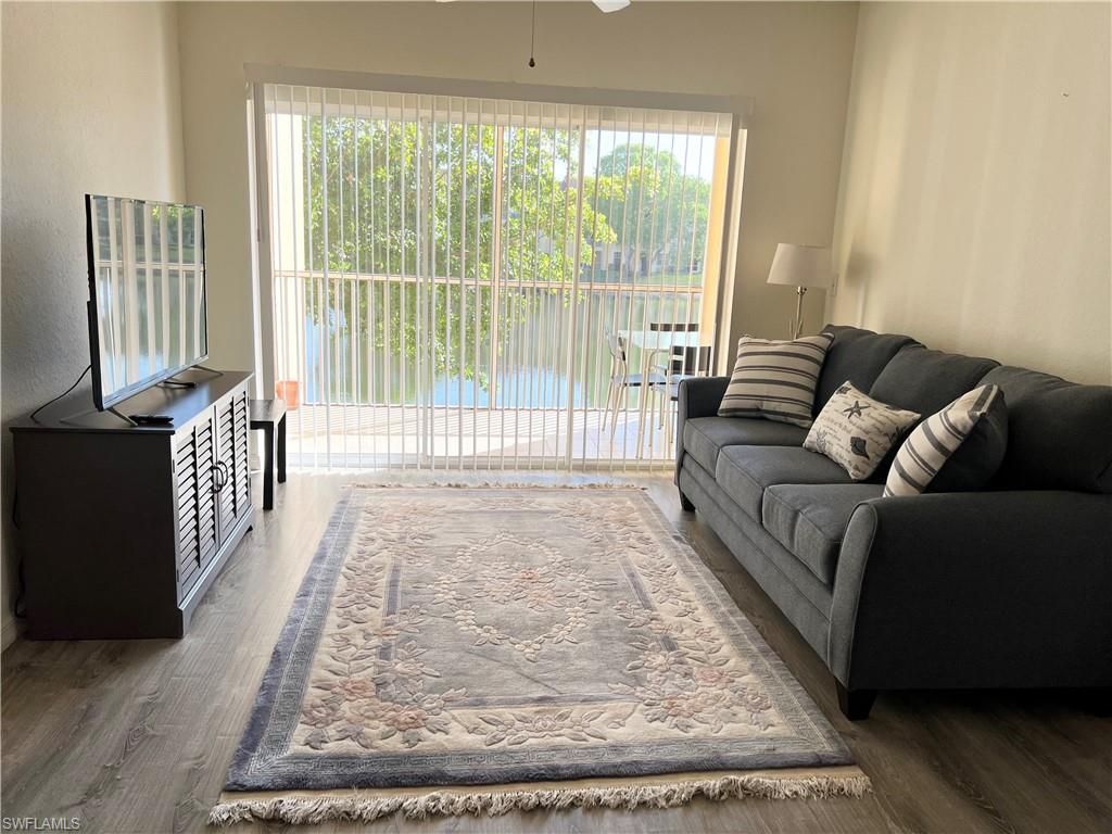 4620 Saint Croix Ln, Unit 925, Naples, FL 34109 Photo