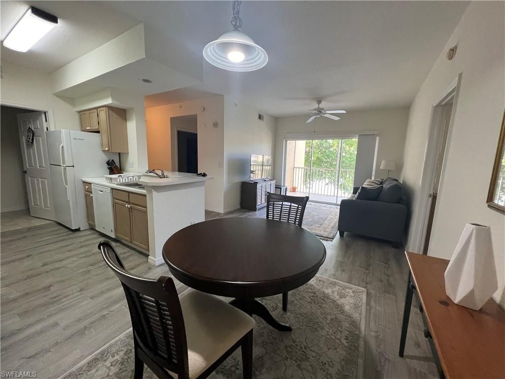 4620 Saint Croix Ln, Unit 925, Naples, FL 34109 Photo
