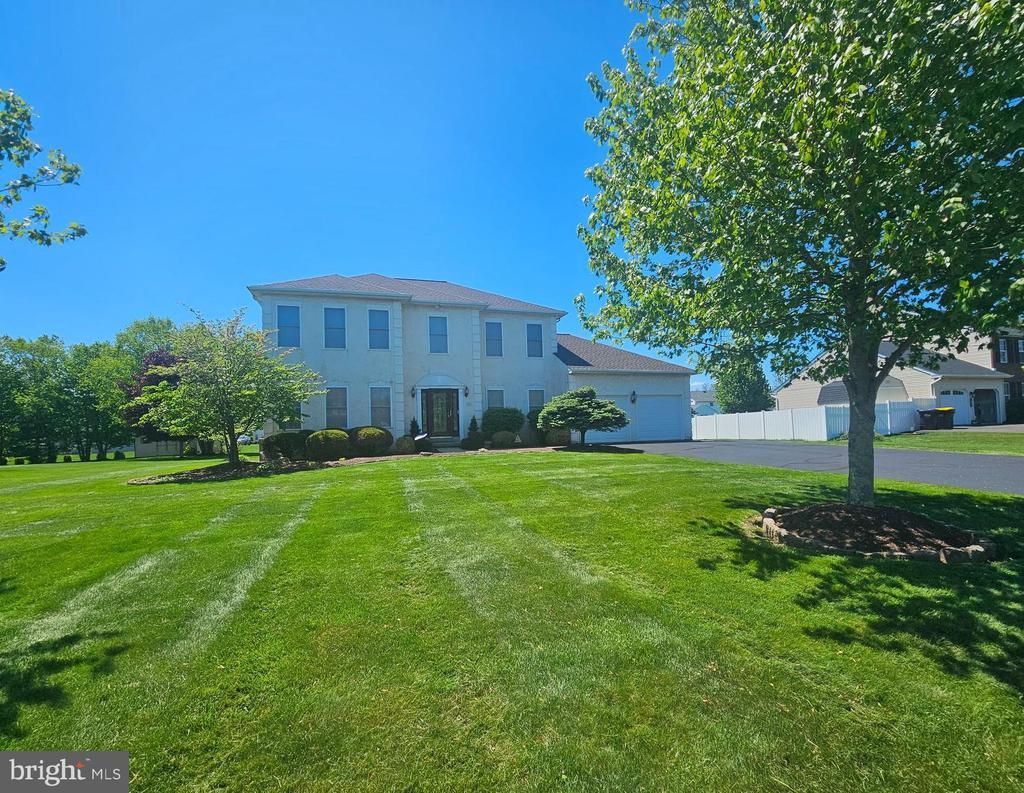 1021 Bartram Lane, Quakertown, PA 18951 Main Photo