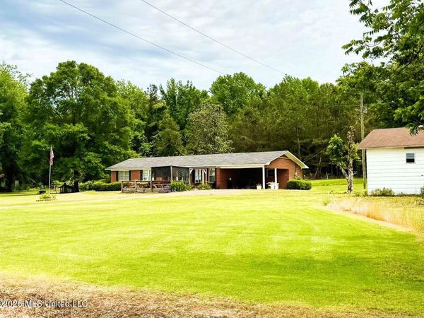 506 Highway 32 , Bruce, MS 38915