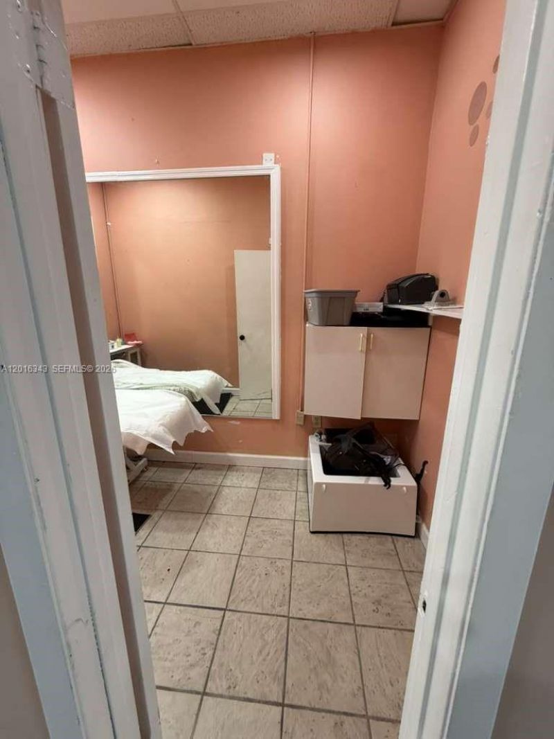 6647 Taft St , Hollywood, FL 33024 Photo