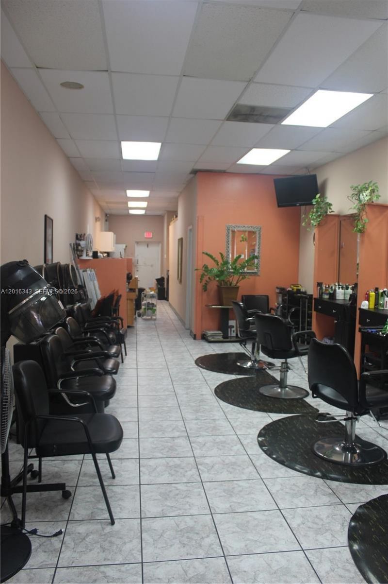 6647 Taft St , Hollywood, FL 33024 Photo