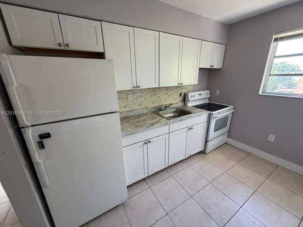1646 NW 2nd St , Unit 6, Miami, FL 33125
