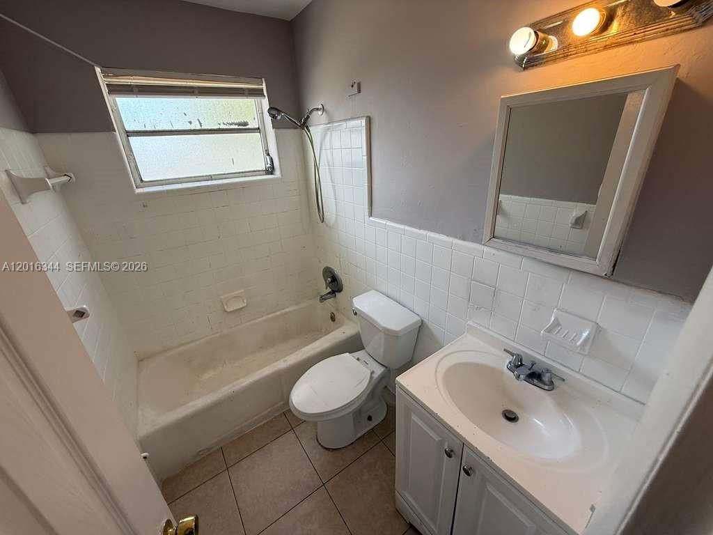 1646 NW 2nd St , Unit 6, Miami, FL 33125 Photo