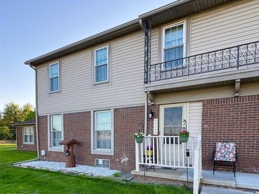28382 Brookfield Court, Brownstown Twp, MI 48183