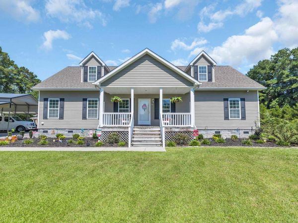 381 Saint Ives Rd., Longs, SC 29568