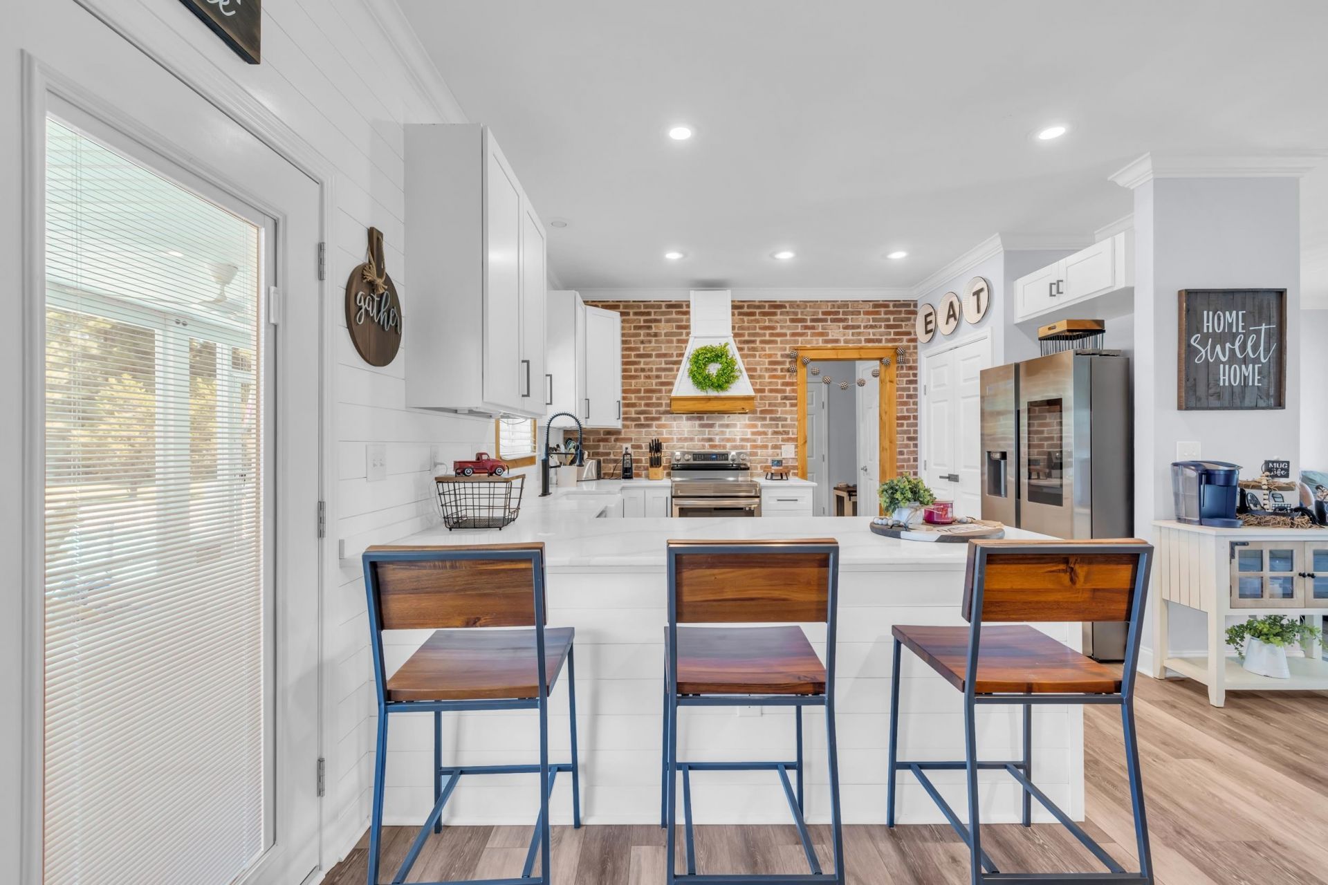 381 Saint Ives Rd. Photo 17