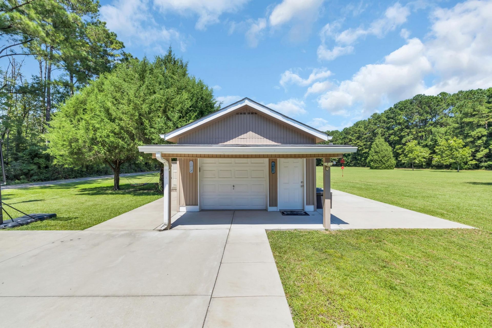 381 Saint Ives Rd. Photo 44