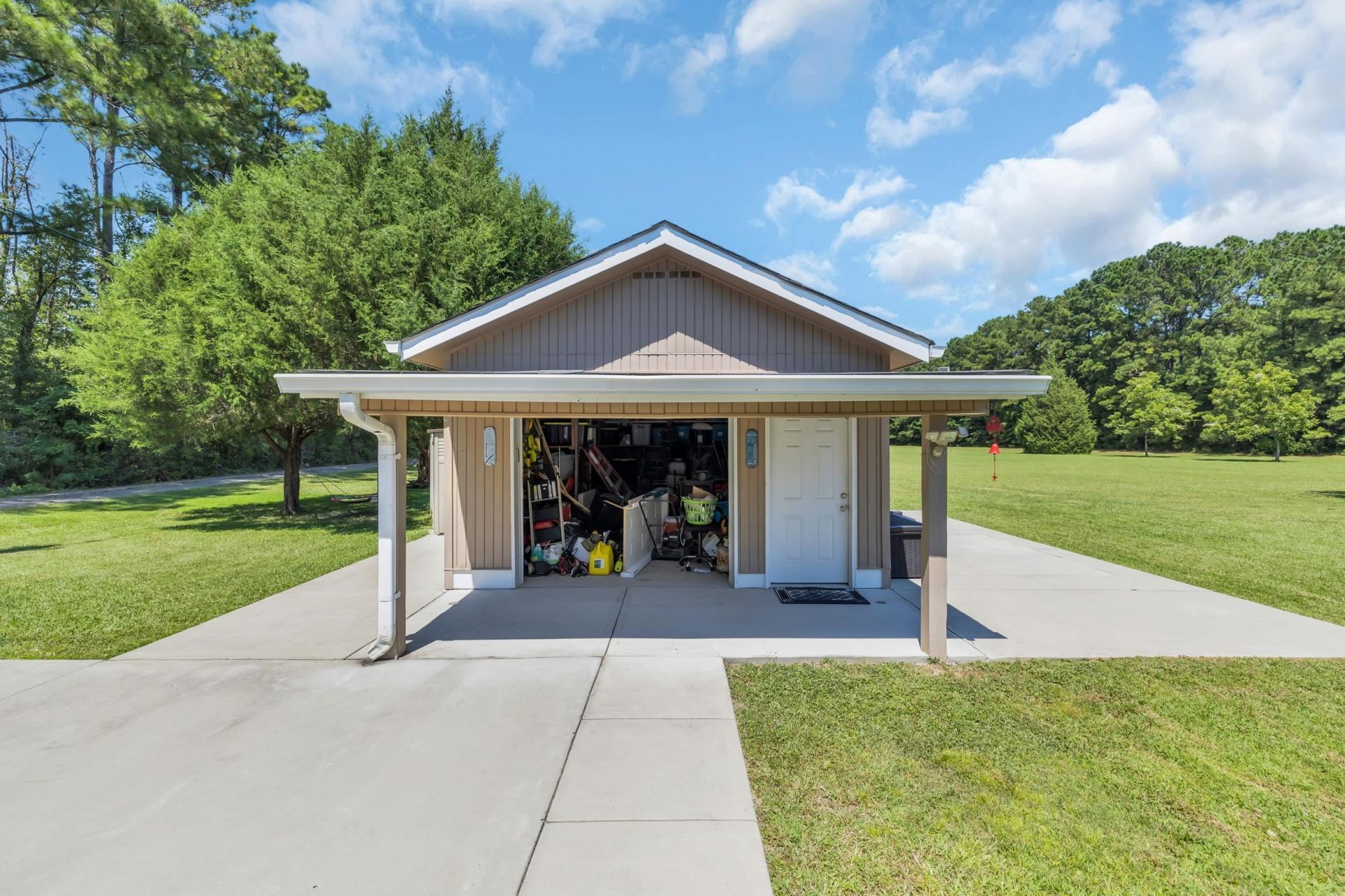 381 Saint Ives Rd. Photo 45
