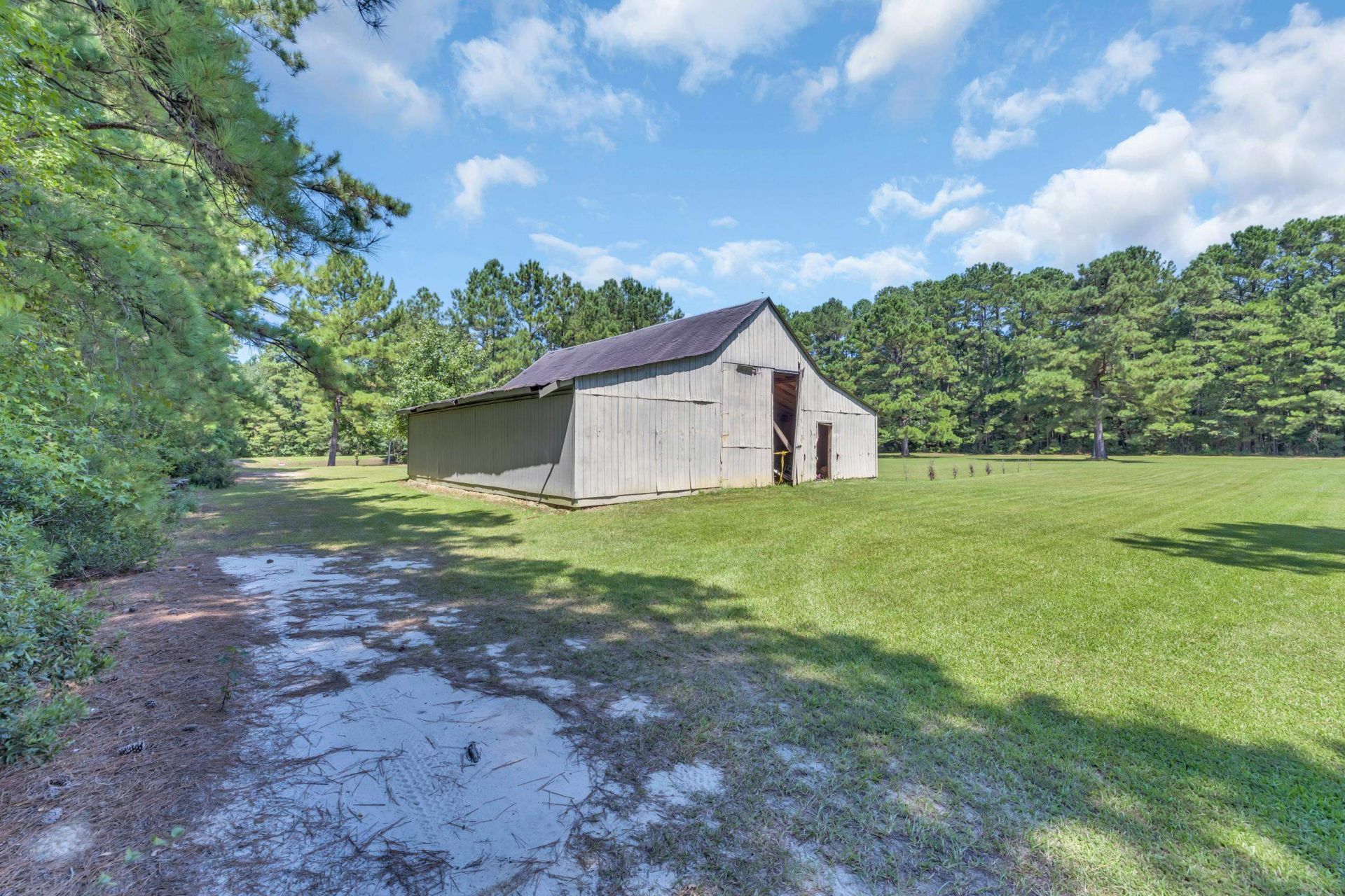 381 Saint Ives Rd. Photo 48
